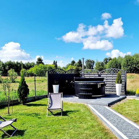 Diamenty Baltyku Domki Wakacyjne Balia Z Jacuzzi Mielenko Ngoại thất bức ảnh